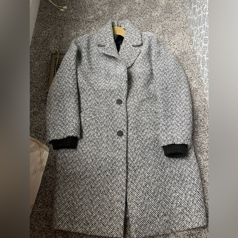 Topshop black and white coat like new condition